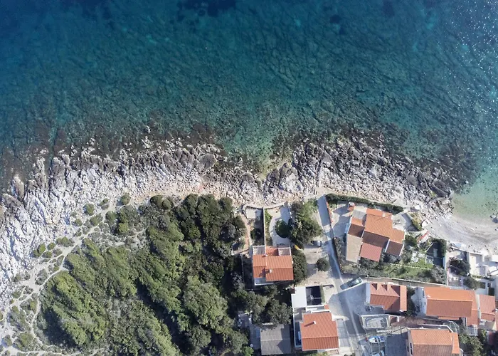 Seafront Maja * Vis