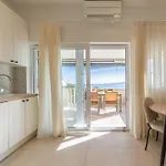 Apartman Seafront Maja