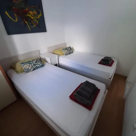 Seafront Maja Apartamento Vis