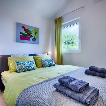 Seafront Maja Apartmán *