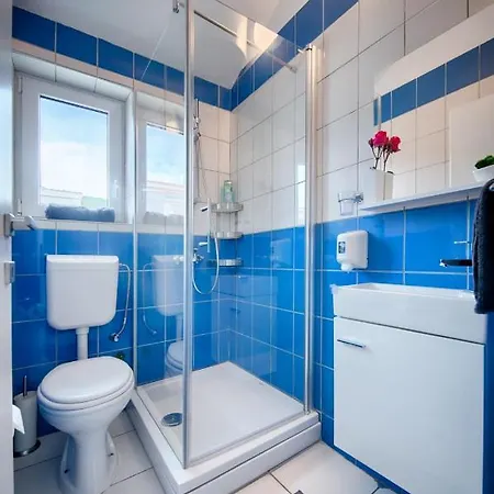 Seafront Maja Apartmán *