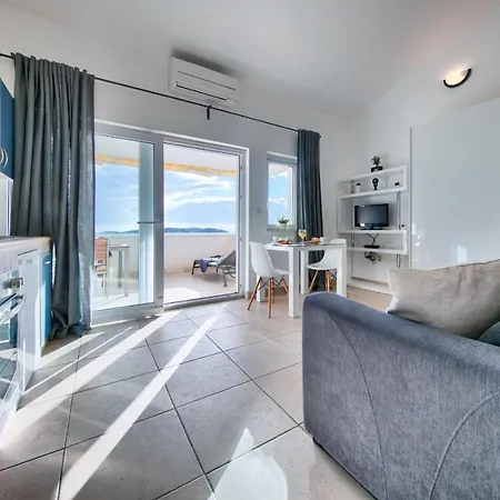 Seafront Maja Apartmán